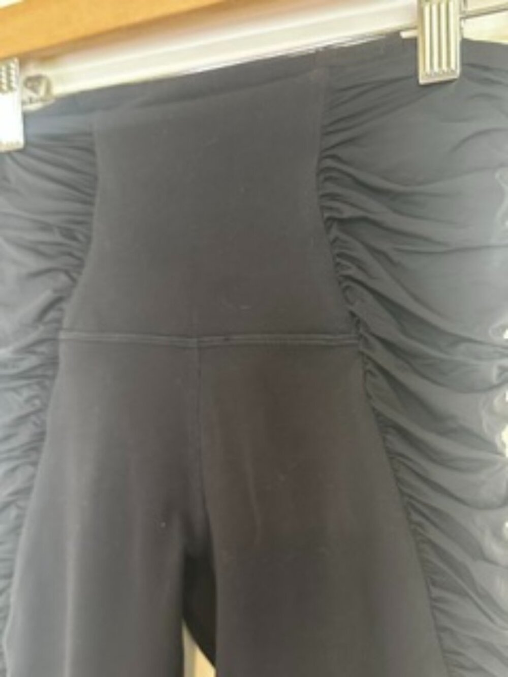 Lululemon Leggings with Cute Scrunchy Sides